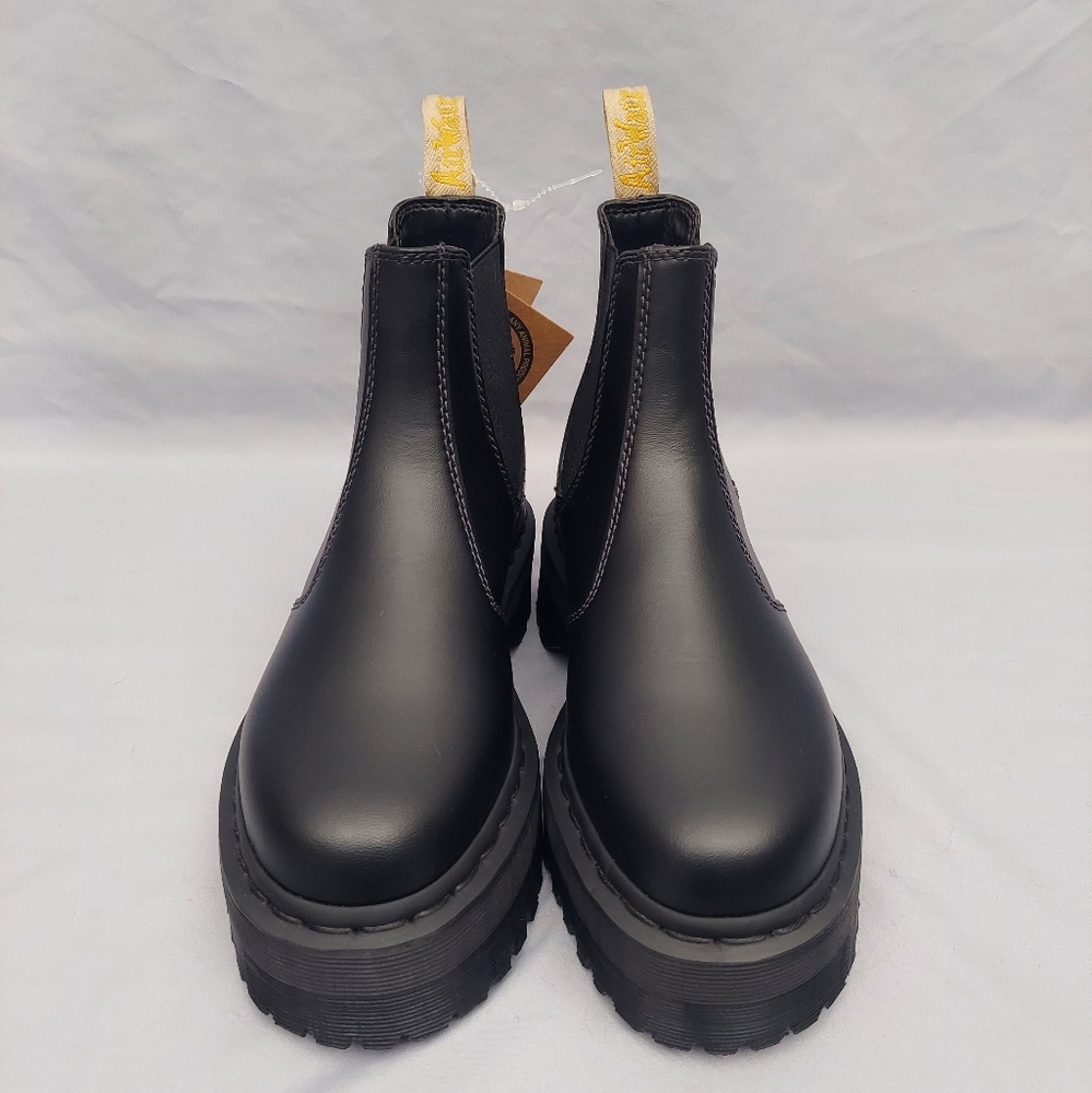 New Dr. Martens Size 6 Women's Vegan Leather Black Platform Chelsea Boots - Picture 7 of 10